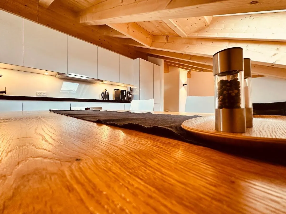 Alpenglueck Garmisch, Attic Holiday Apartment